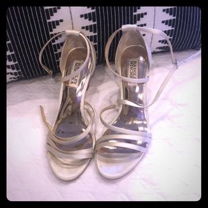 Badgley Mischka wedged heel